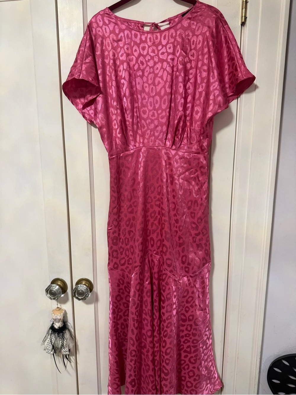 Women's Vici Pink Leopard-Print Satin Dress